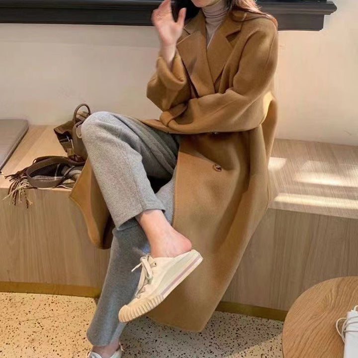 Women's high-grade woolen coat for winter in elegant style