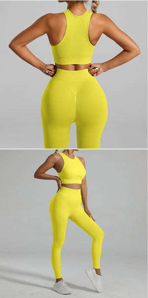 A woman figure, wearing a  Green Tight-Fitting Yoga Set wear